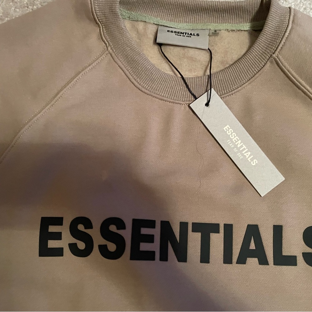 Fear of God Essentials sweatshirt size small oversize .